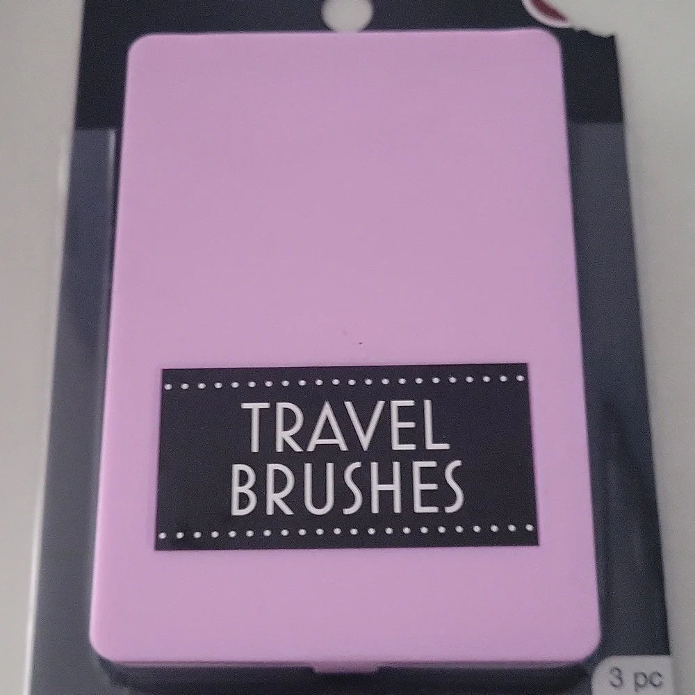 Sassy + Chic Travel Brushes Set